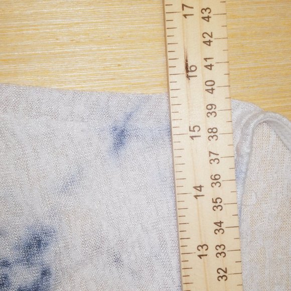 Me to We in Size small knit tank top in blue and white - Picture 3 of 4